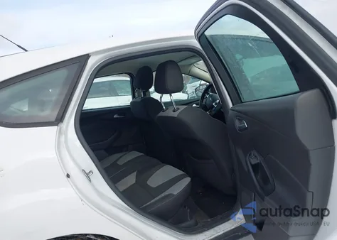 2012 Ford Focus Se z USA, uszkodzony, nr VIN 1FAHP3K25CL311432